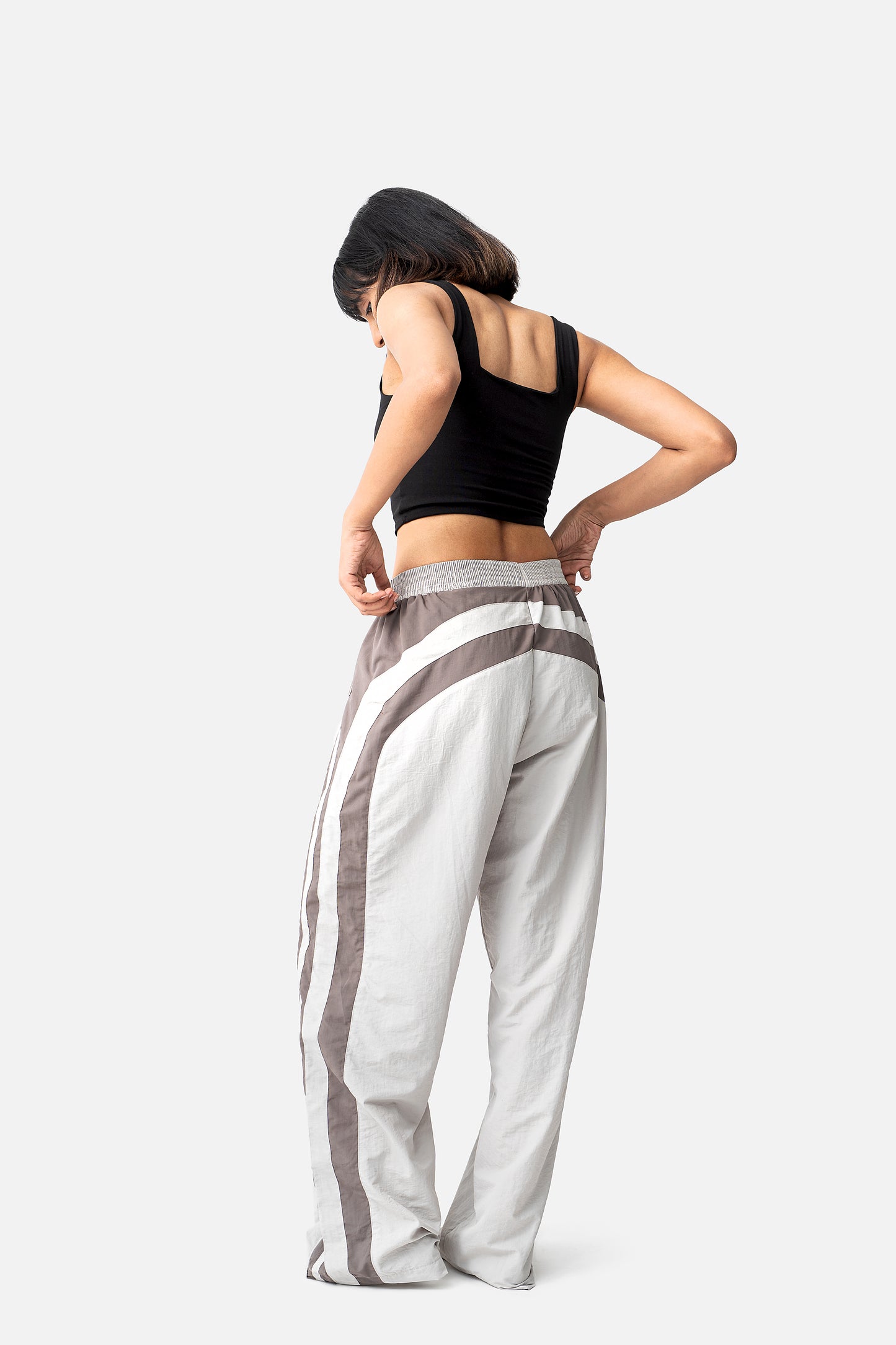 ULTRA-LIGHT NYLON PANTS - MUD