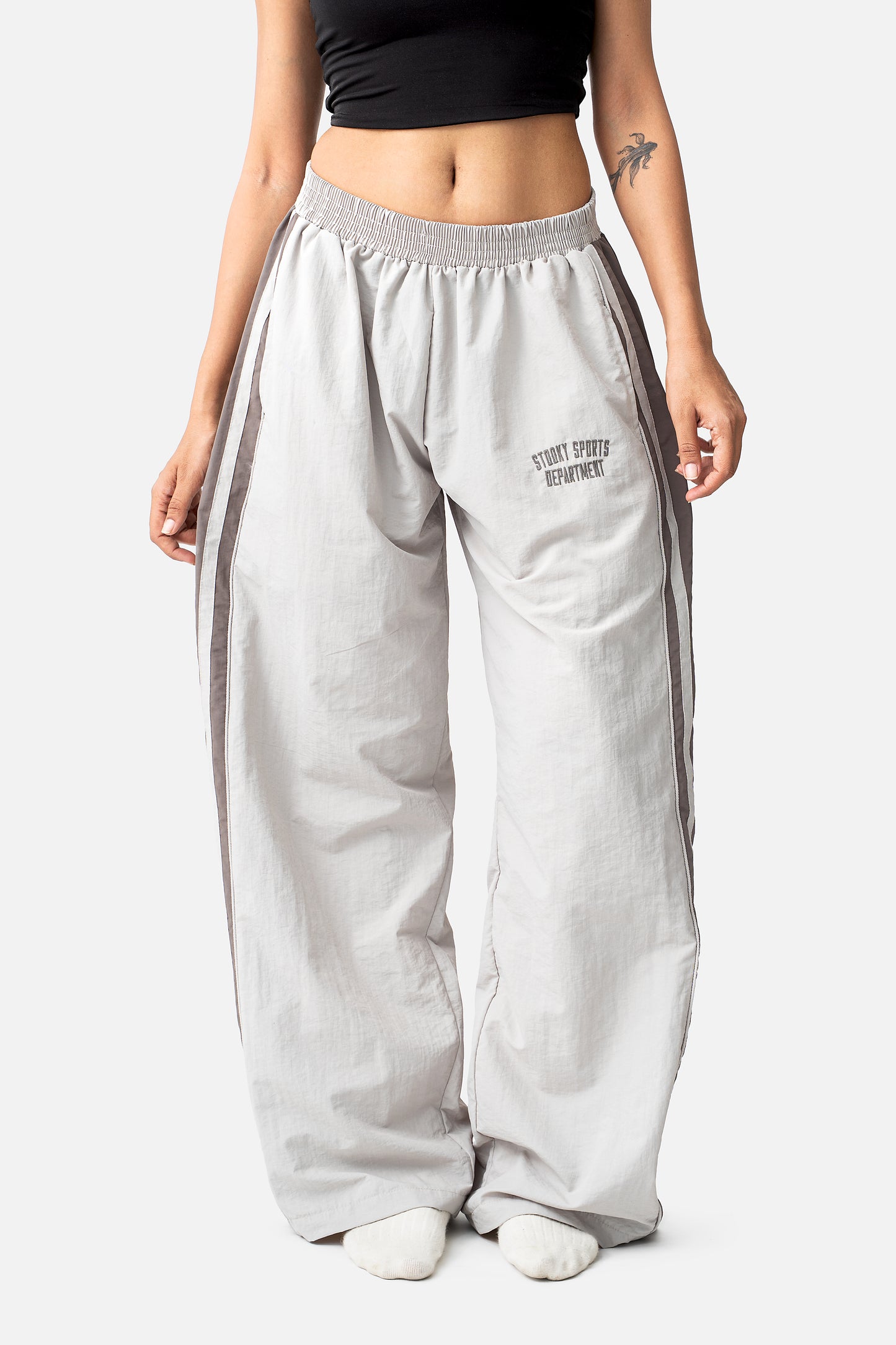ULTRA-LIGHT NYLON PANTS - MUD
