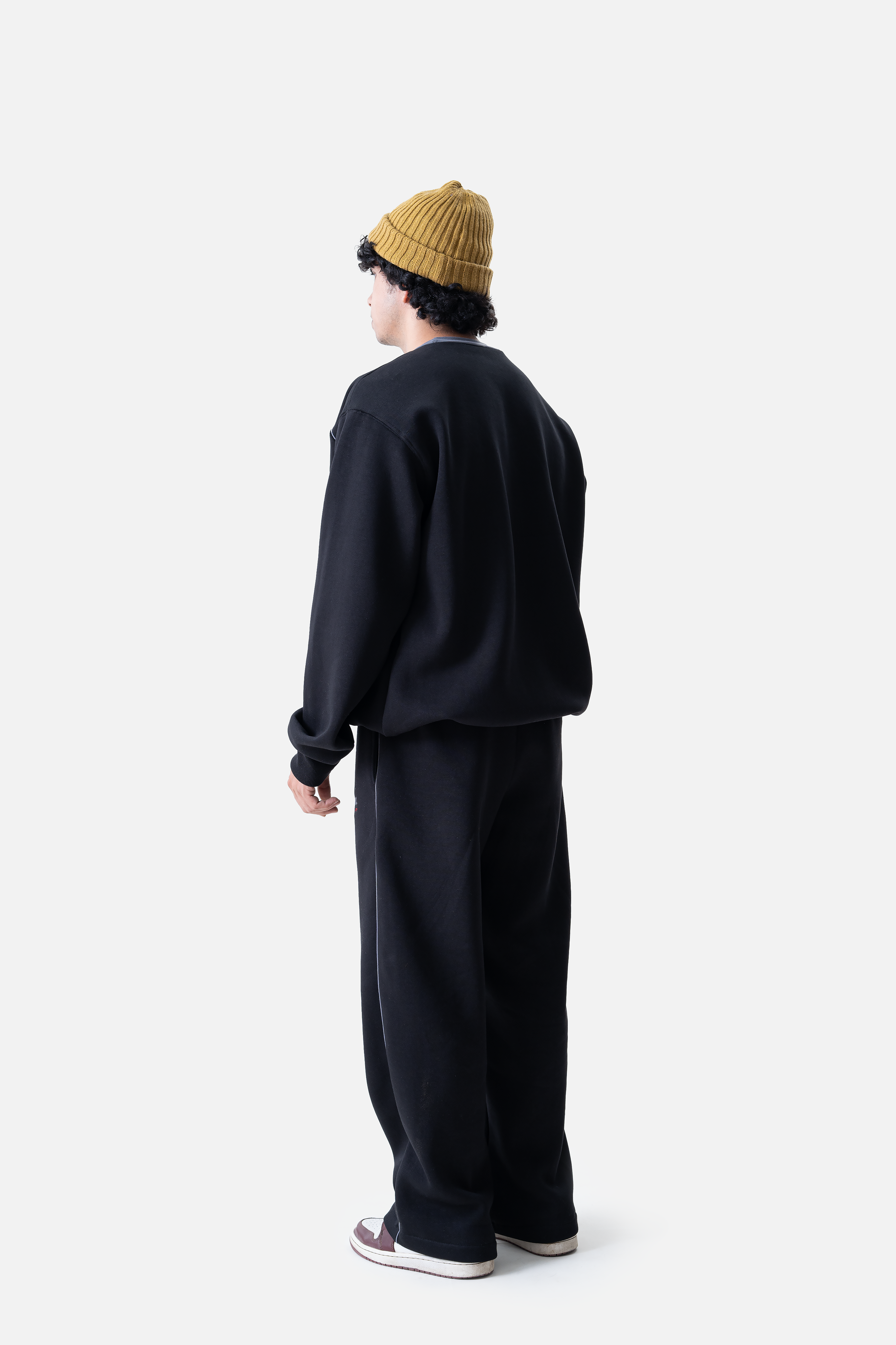 Camp sweatshirt-Black