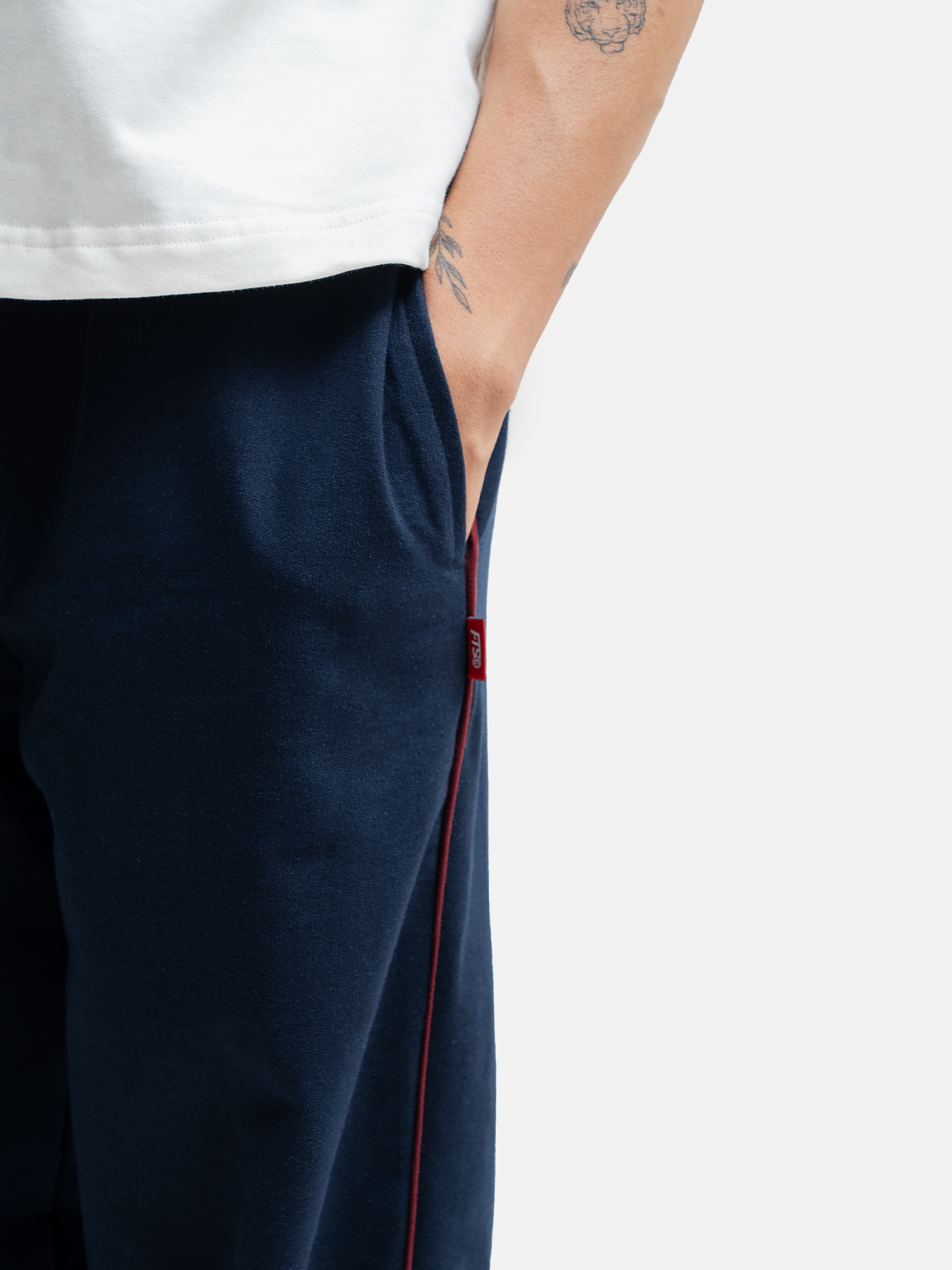 Relaxed Fit Logo Trackpant - Navy