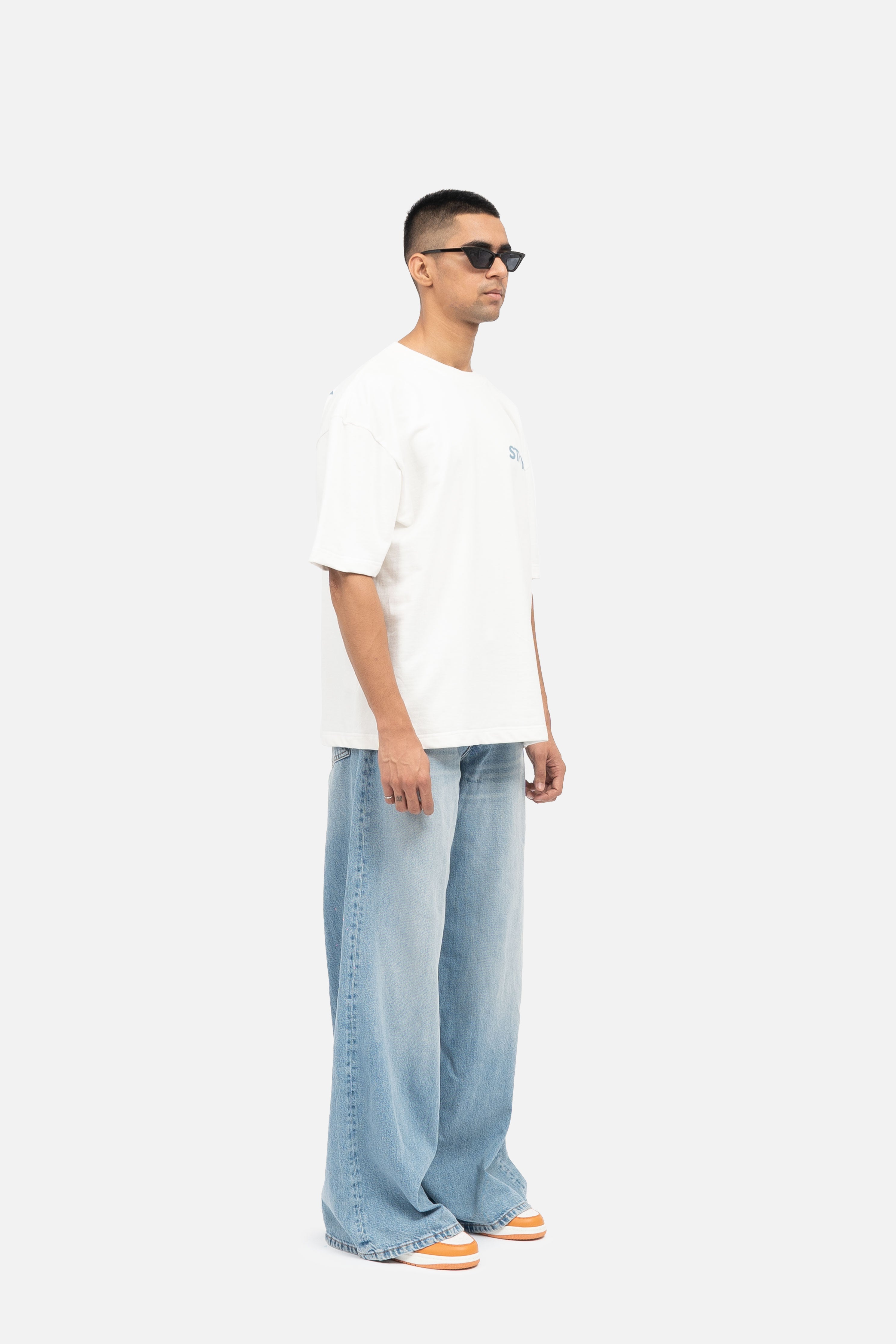 Fish crew tee- Off white (Unisex)