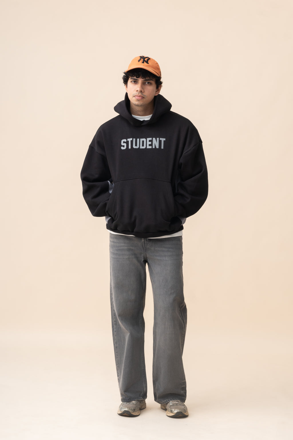 College Crew Hoodie – Black