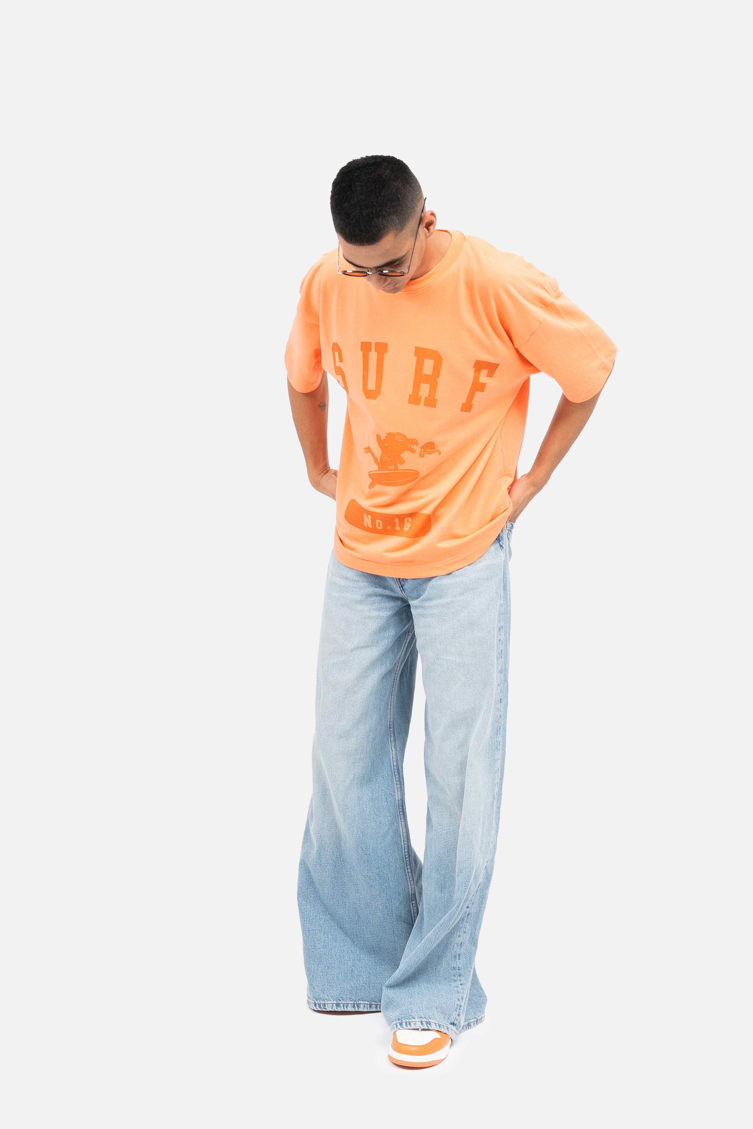 Surf dragon tshirt - Coral (Unisex)