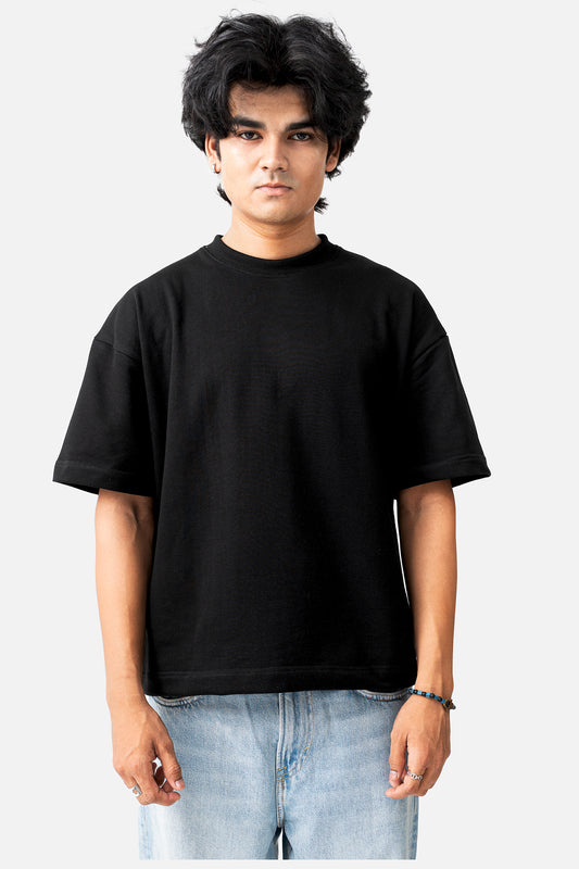 Classic Cropped Box-Fit  Tshirt - Black