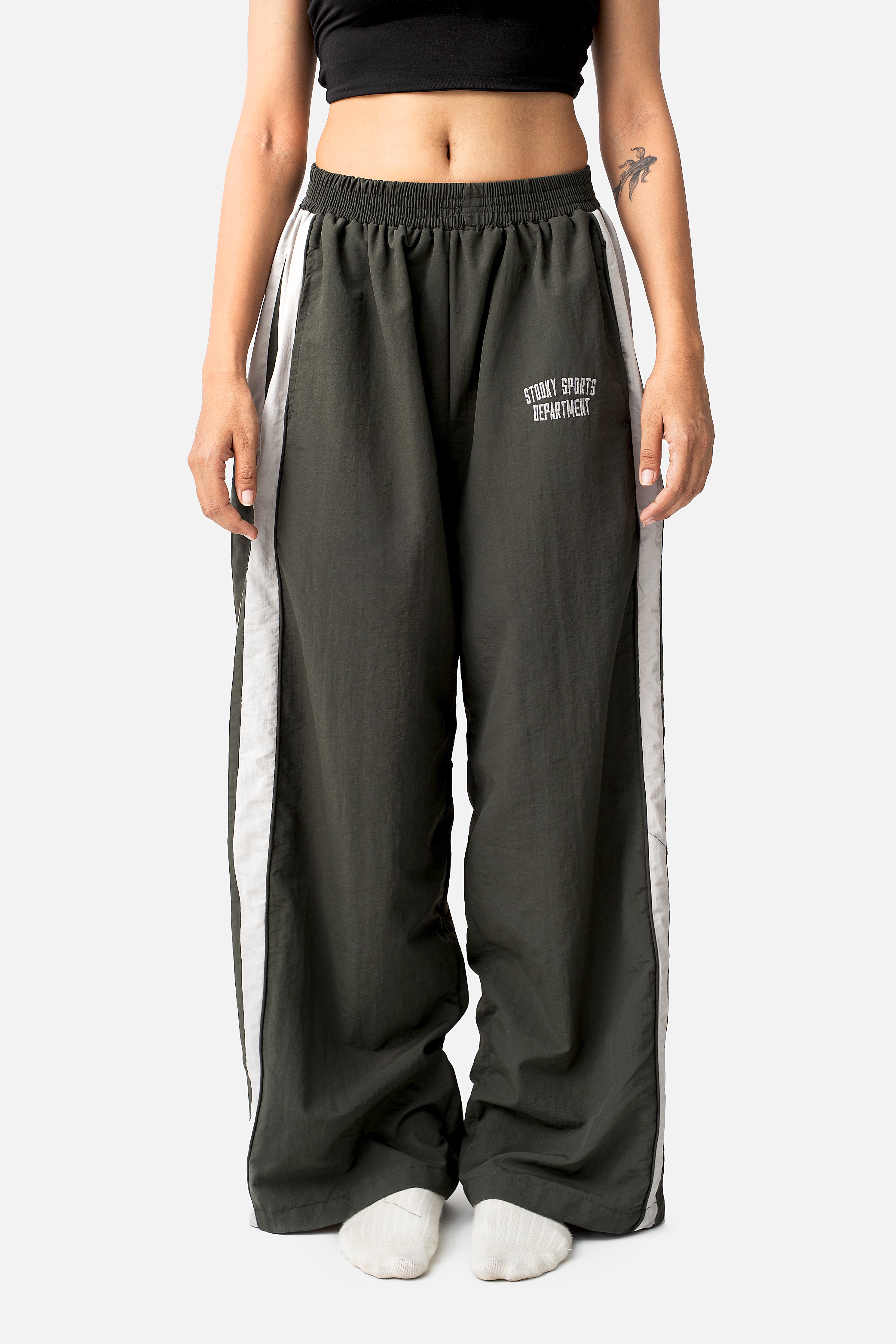 ULTRA-LIGHT NYLON PANTS - GREEN