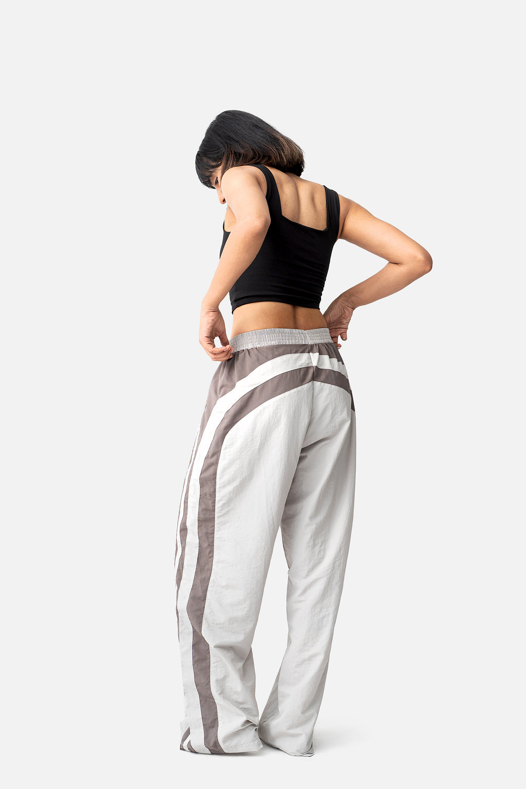 ULTRA-LIGHT NYLON PANTS - MUD
